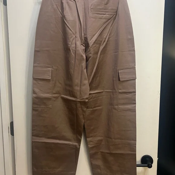 Old Navy satin cargo pants - Picture 4 of 4